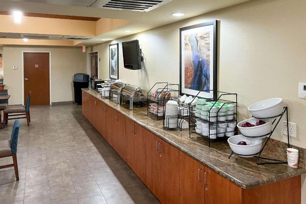 Comfort Inn And Suites Thatcher מראה חיצוני תמונה